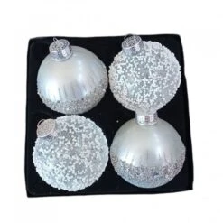 4 Palline Natale Assortite Colore Silver/ Bianco Perlate Ø 9cmDue Esse Christmas