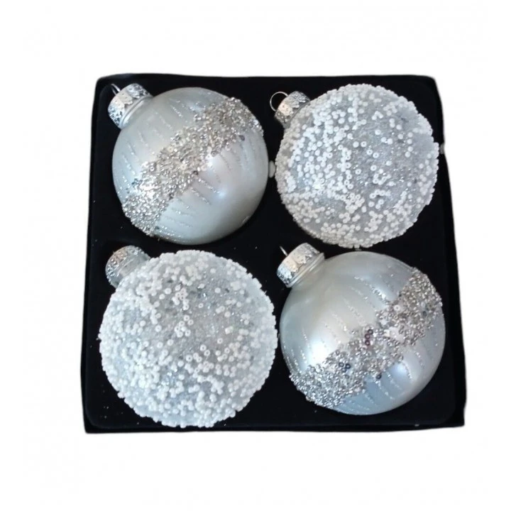 4 Palline Natale Assortite Colore Silver/ Bianco Perlate Ø 9cmDue Esse Christmas 4 4 Palline Natale Assortite Colore Silver/ Bianco Perlate Ø 9cmDue Esse Christmas - immagine 2