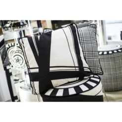 Baci Milano Cuscino Piccolo 45x45cm Optical 01 -Articoli Per La Casa baci milano cuscino piccolo 45x45cm optical 01 2